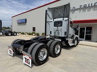 2023 Kenworth T680