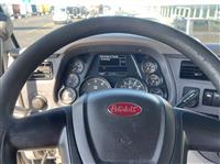 2017 Peterbilt 579