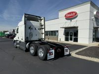 2022 Freightliner CASCADIA 116