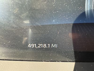 2023 Kenworth T880