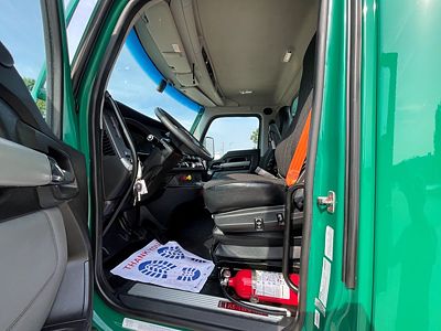 2023 Kenworth T680