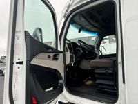 2023 Peterbilt 579