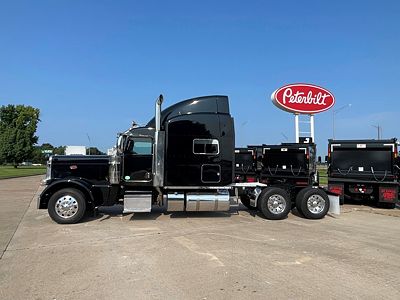 2022 Peterbilt 389