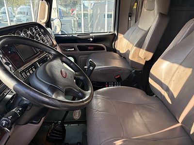 2022 Peterbilt 389-131