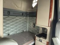 2016 Freightliner CASCADIA 125