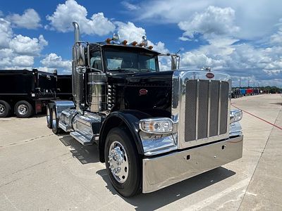2023 Peterbilt 389