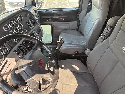 2017 Peterbilt 389