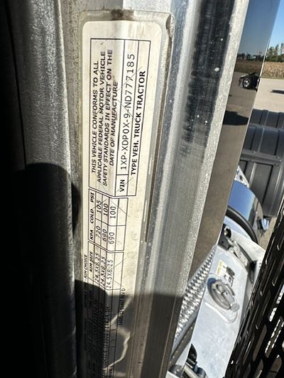 2022 Peterbilt 389
