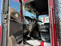 2023 Kenworth W900