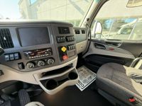 2023 Peterbilt 579