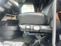 2020 Freightliner CASCADIA 126