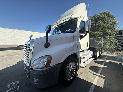 2012 Freightliner CASCADIA 113