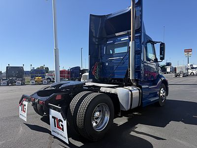 2020 Volvo VNL42T