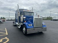 2023 Kenworth W900