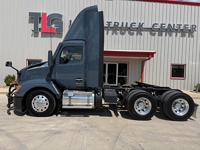 2023 Kenworth T680