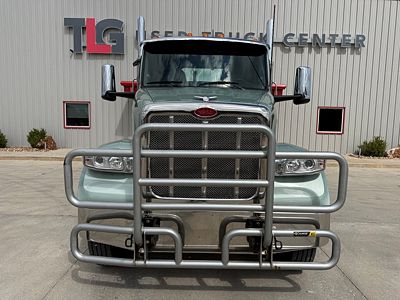 2023 Peterbilt 567