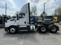 2021 Freightliner CASCADIA 126