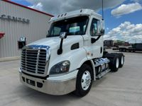 2017 Freightliner CASCADIA 113