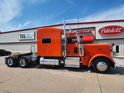 2017 Peterbilt 389