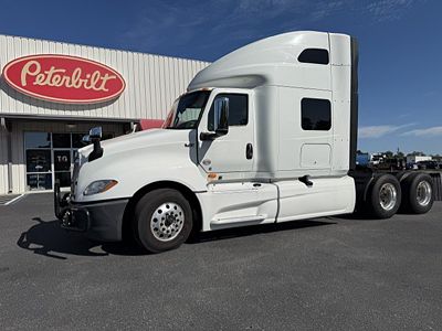 2022 International LT625