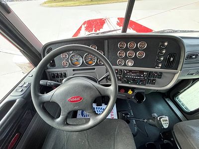 2021 Peterbilt 389