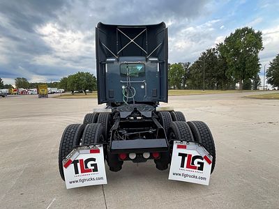 2023 Kenworth T680