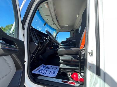 2023 Kenworth T680