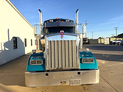 2020 Kenworth W900L