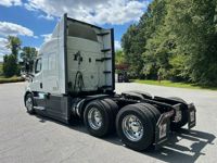 2022 Freightliner CASCADIA 116