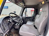 2014 Freightliner M2-106