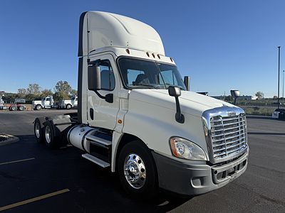 2018 Freightliner CASCADIA 125