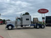 2023 Peterbilt 389