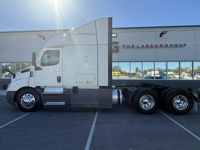 2021 Freightliner CASCADIA 116