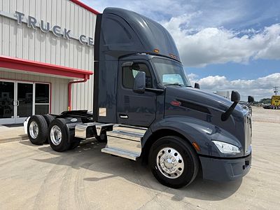 2022 Peterbilt 579