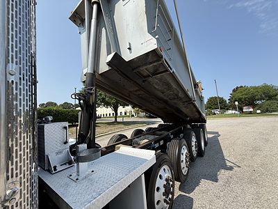 2020 Peterbilt 567