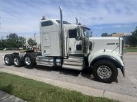 2022 Kenworth W900B