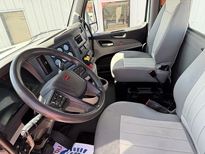 2023 Peterbilt 567