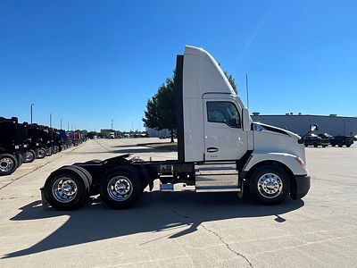 2023 Kenworth T680