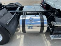 2017 Freightliner CASCADIA 113