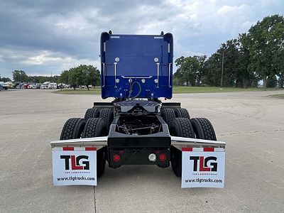 2024 Peterbilt 389