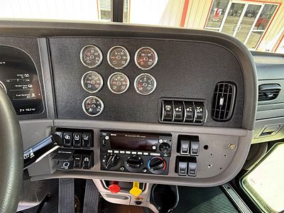 2022 Peterbilt 389