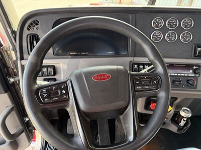 2023 Peterbilt 389