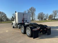2022 Peterbilt 567