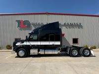 2023 Peterbilt 567