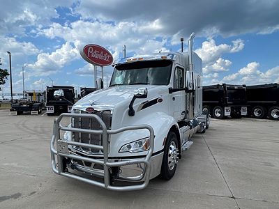 2025 Peterbilt 579