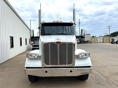 2023 Peterbilt 567