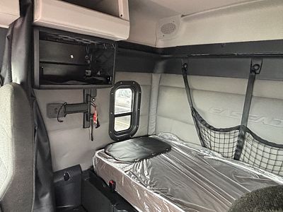 2020 Freightliner CASCADIA