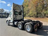 2020 Freightliner CASCADIA 126