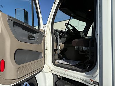 2018 Freightliner CASCADIA 125