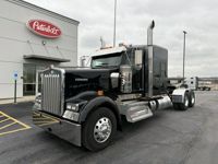 2021 Kenworth W900L